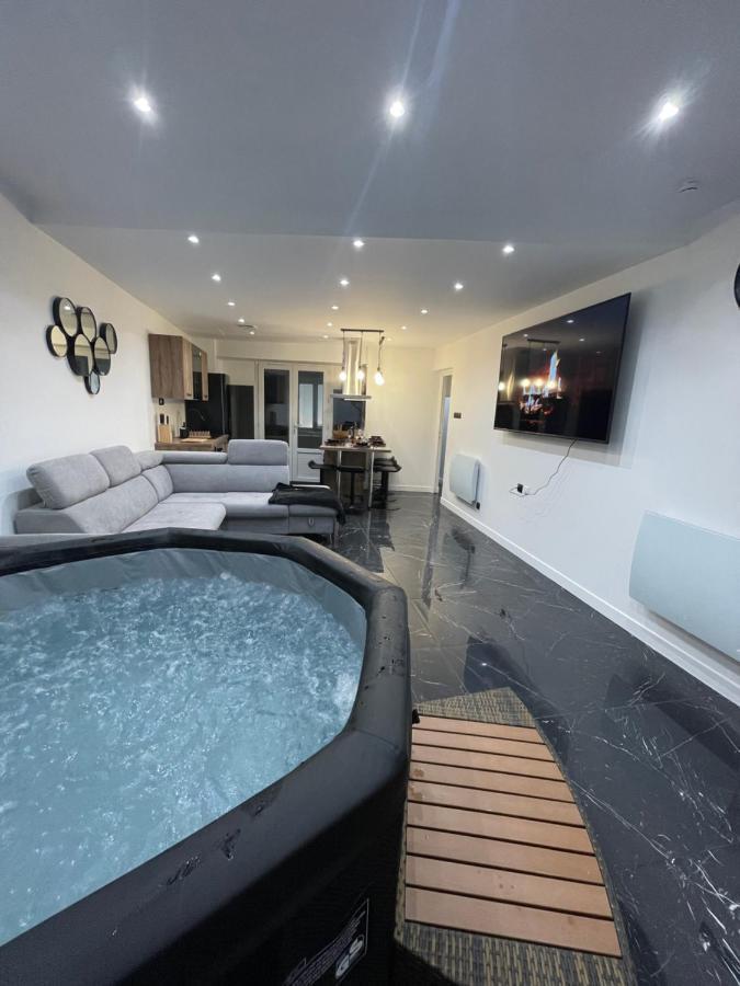Appartement Hors Du Commun Avec Son Jacuzzi Salies-de-Béarn Dış mekan fotoğraf